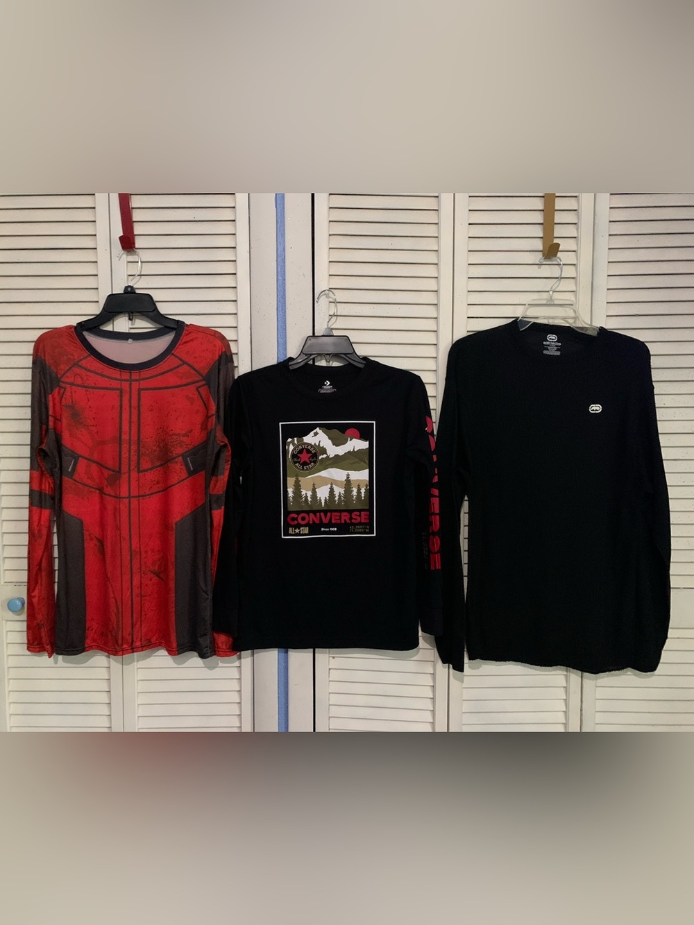Three Young Mens Long Sleeve T-shirt Lot Ecko Converse Deadpool